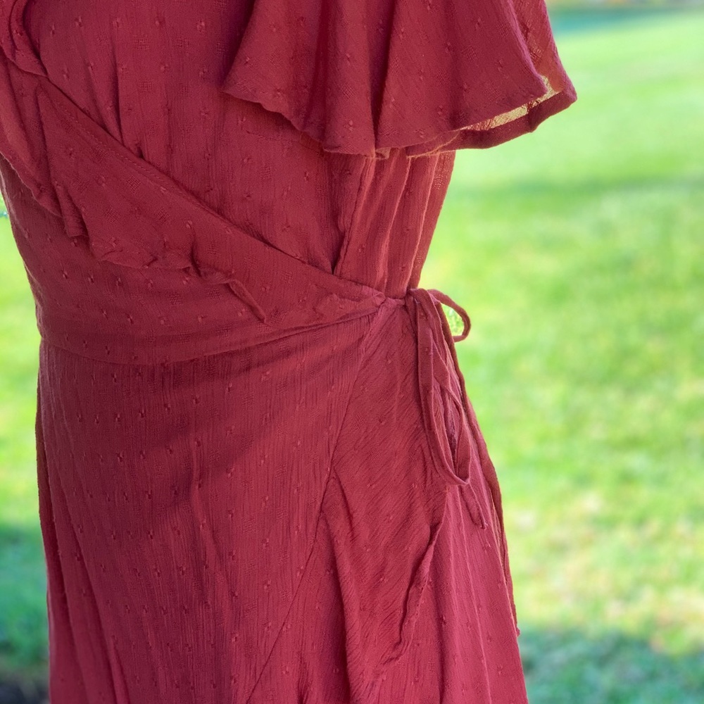 Dress - Picture 7 of 7